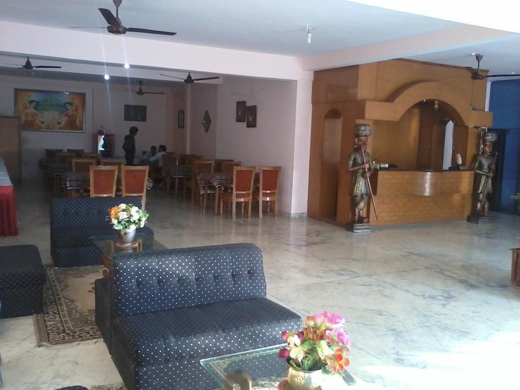 Hotel Sambodhi Bhopal Ngoại thất bức ảnh